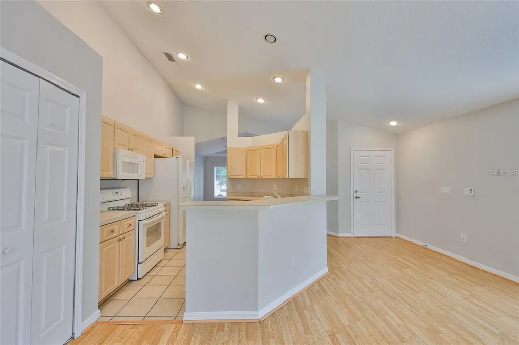 6610 Cambridge Park Drive Apollo Beach FL 33572