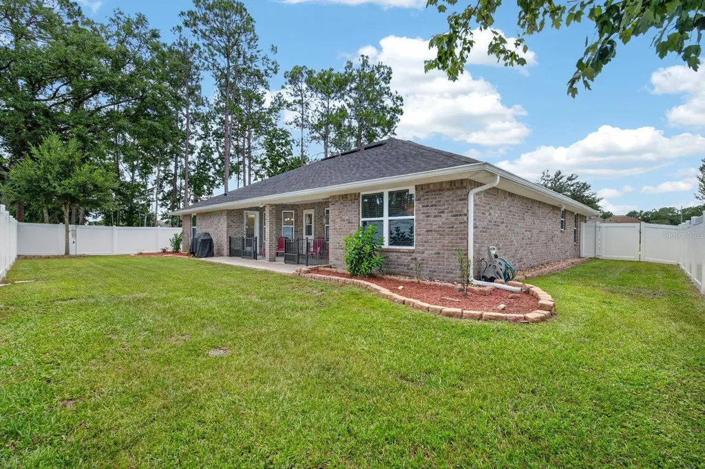 24 Lincoln Lane Palm Coast FL 32137
