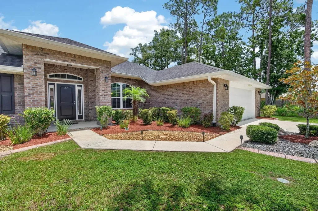 24 Lincoln Lane Palm Coast FL 32137