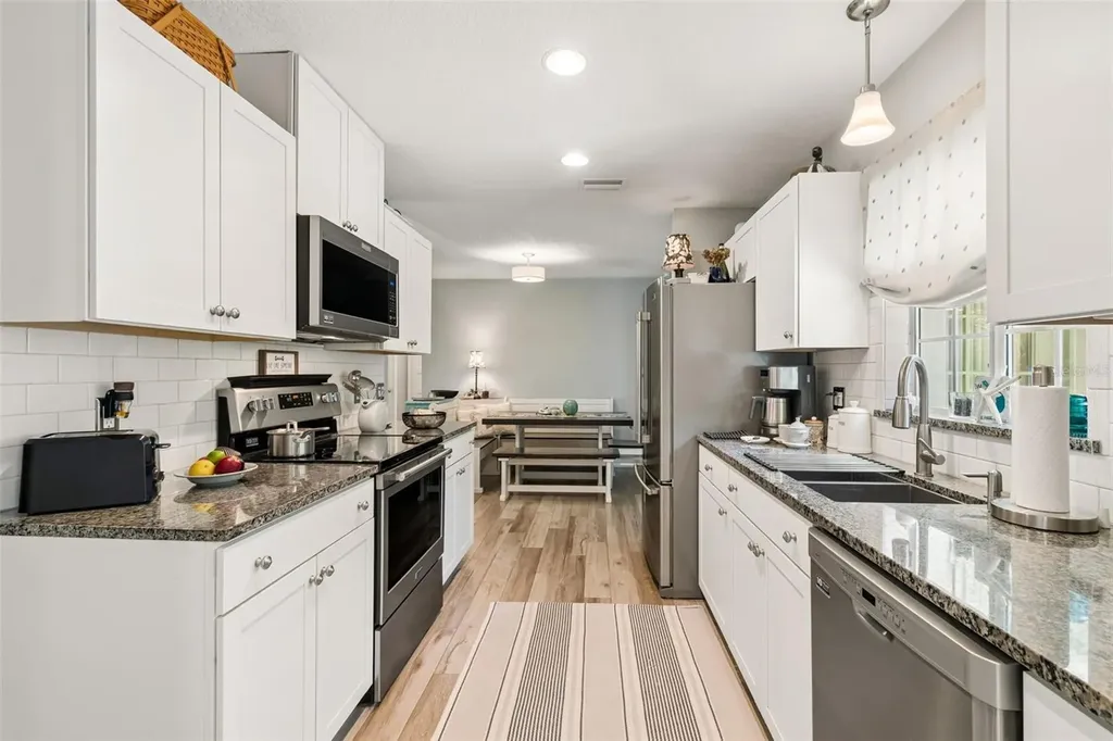 1207 Kapok Circle Clearwater FL 33759