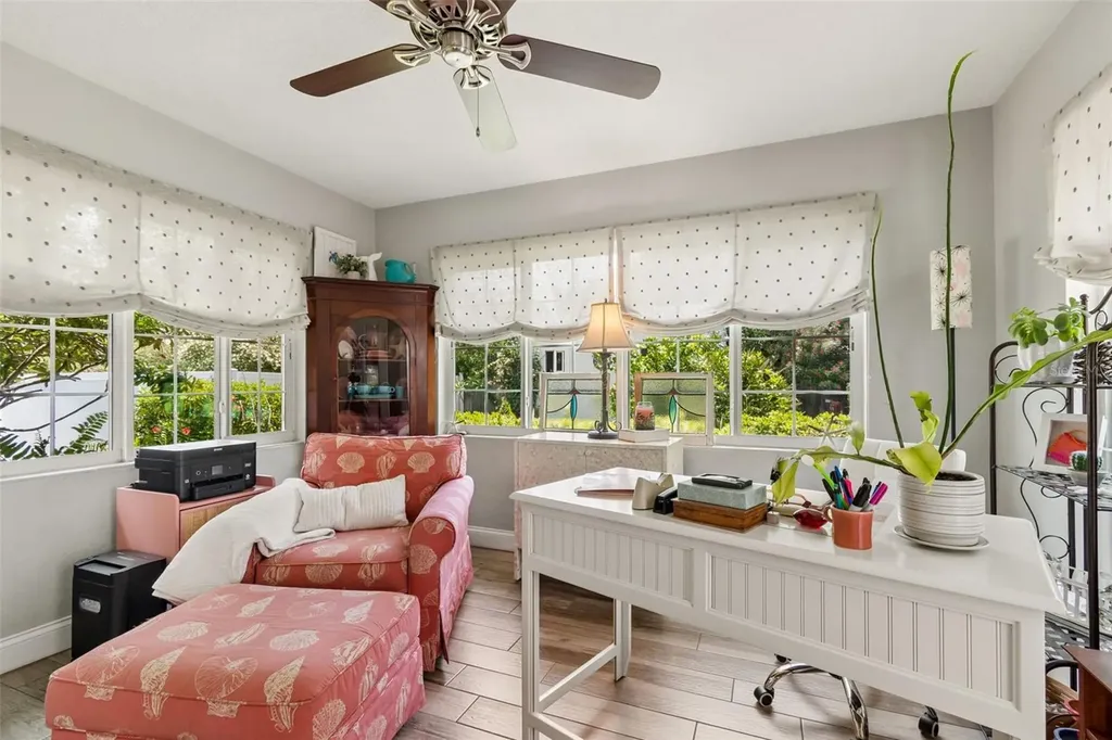 1207 Kapok Circle Clearwater FL 33759