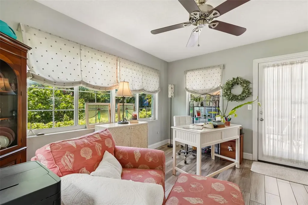 1207 Kapok Circle Clearwater FL 33759