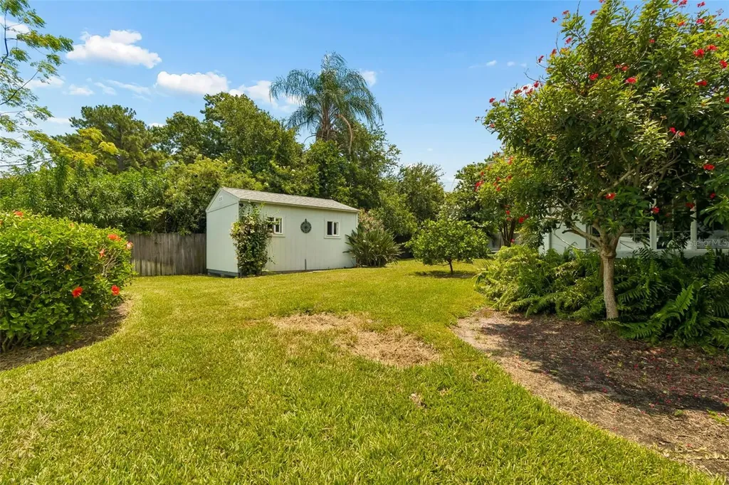 1207 Kapok Circle Clearwater FL 33759