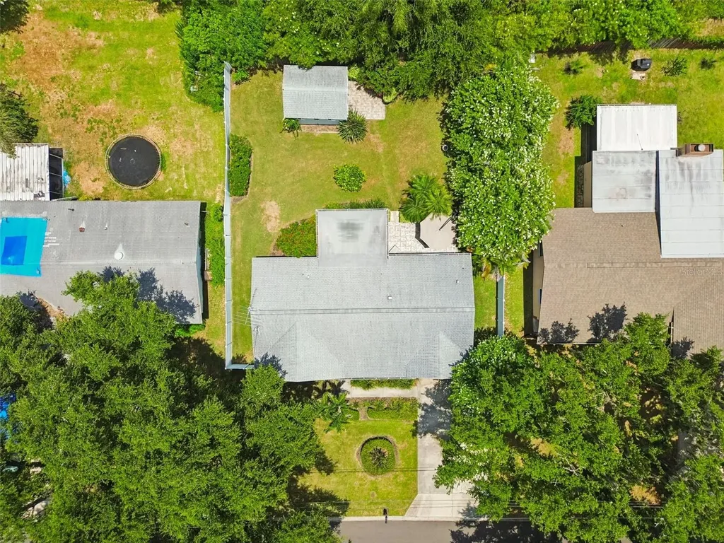 1207 Kapok Circle Clearwater FL 33759