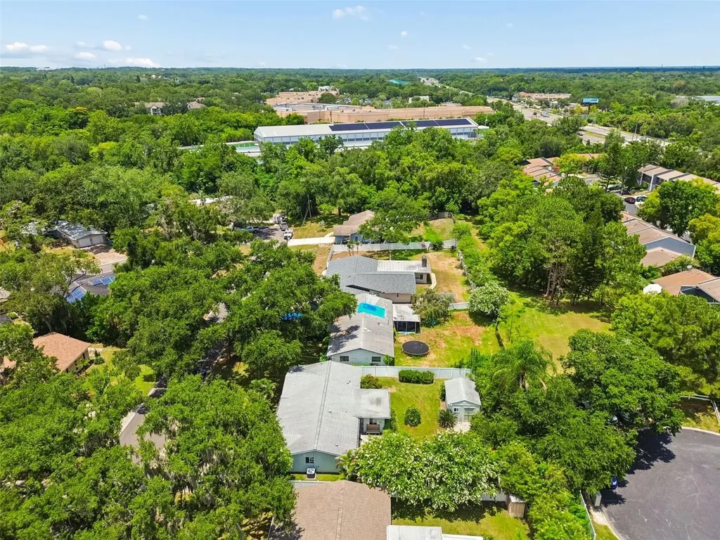 1207 Kapok Circle Clearwater FL 33759
