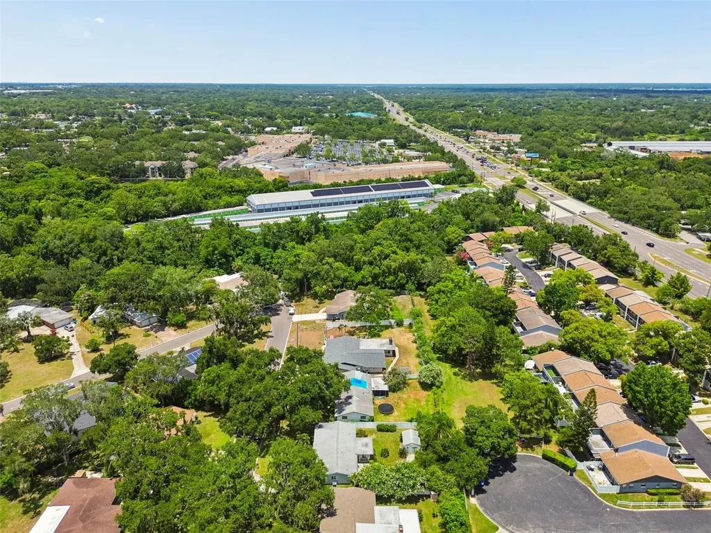 1207 Kapok Circle Clearwater FL 33759
