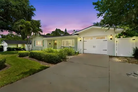 1207 Kapok Circle Clearwater FL 33759