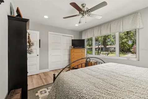 1207 Kapok Circle Clearwater FL 33759