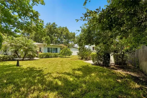 1207 Kapok Circle Clearwater FL 33759