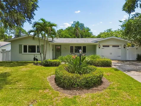 1207 Kapok Circle Clearwater FL 33759