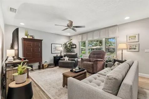 1207 Kapok Circle Clearwater FL 33759