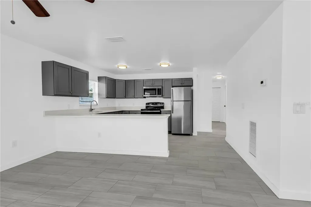2206 53rd Avenue E Bradenton FL 34203