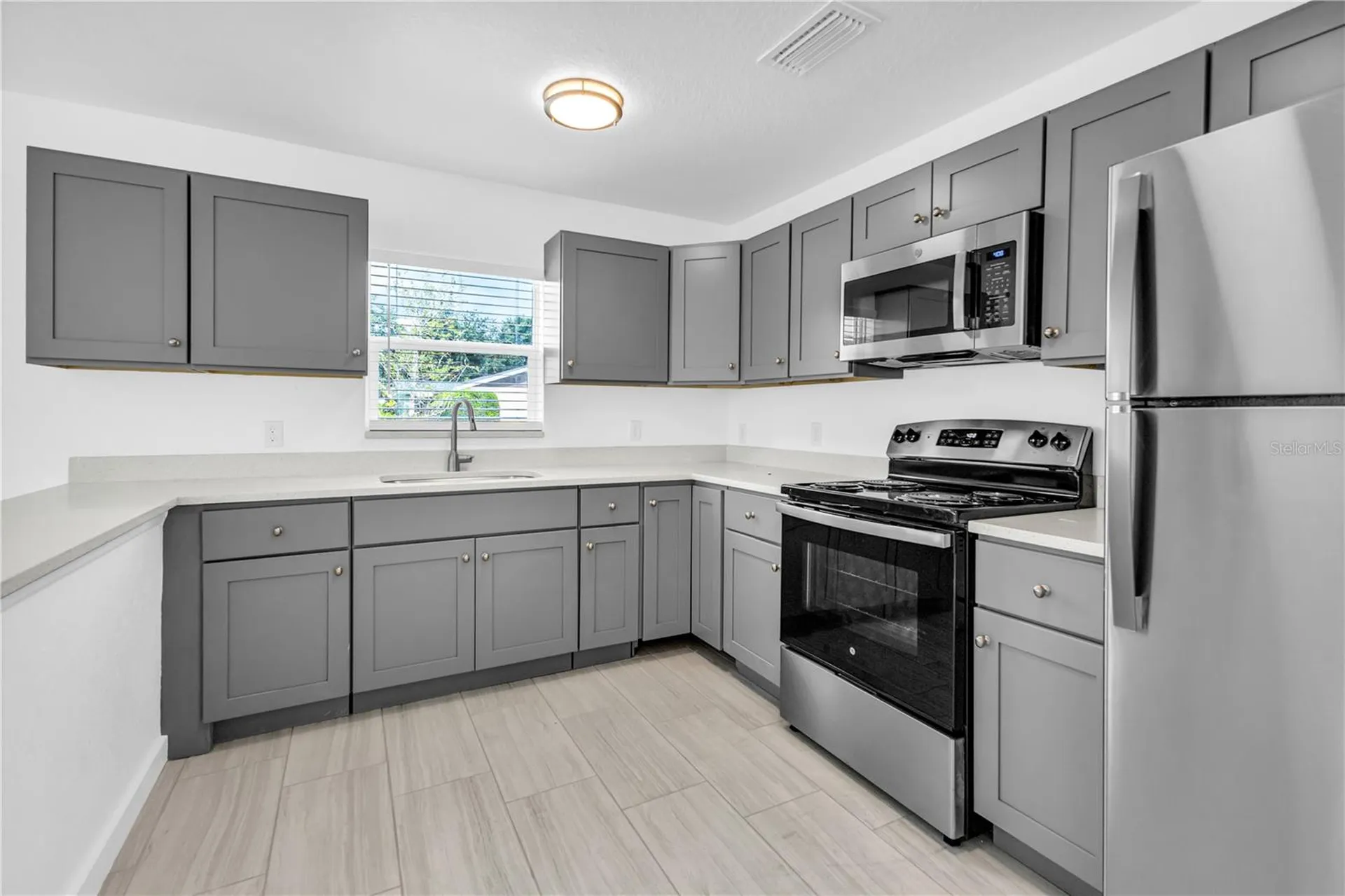 2206 53rd Avenue E Bradenton FL 34203
