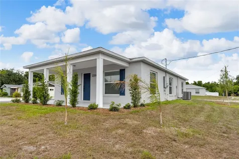 2206 53rd Avenue E Bradenton FL 34203