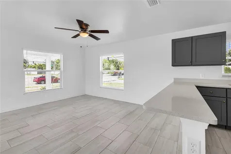 2206 53rd Avenue E Bradenton FL 34203