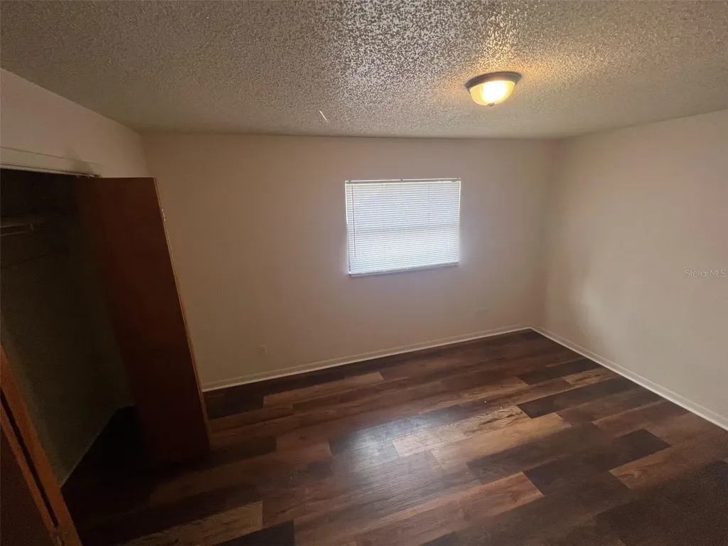 4851 16th Street Zephyrhills FL 33542
