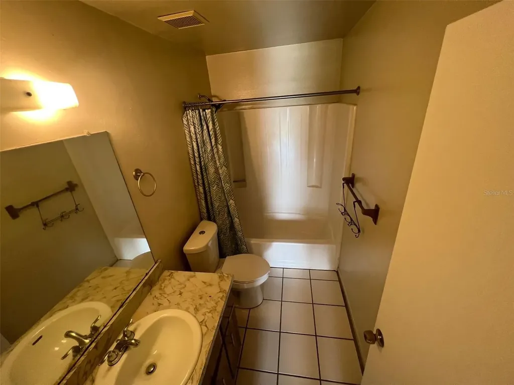 4851 16th Street Zephyrhills FL 33542
