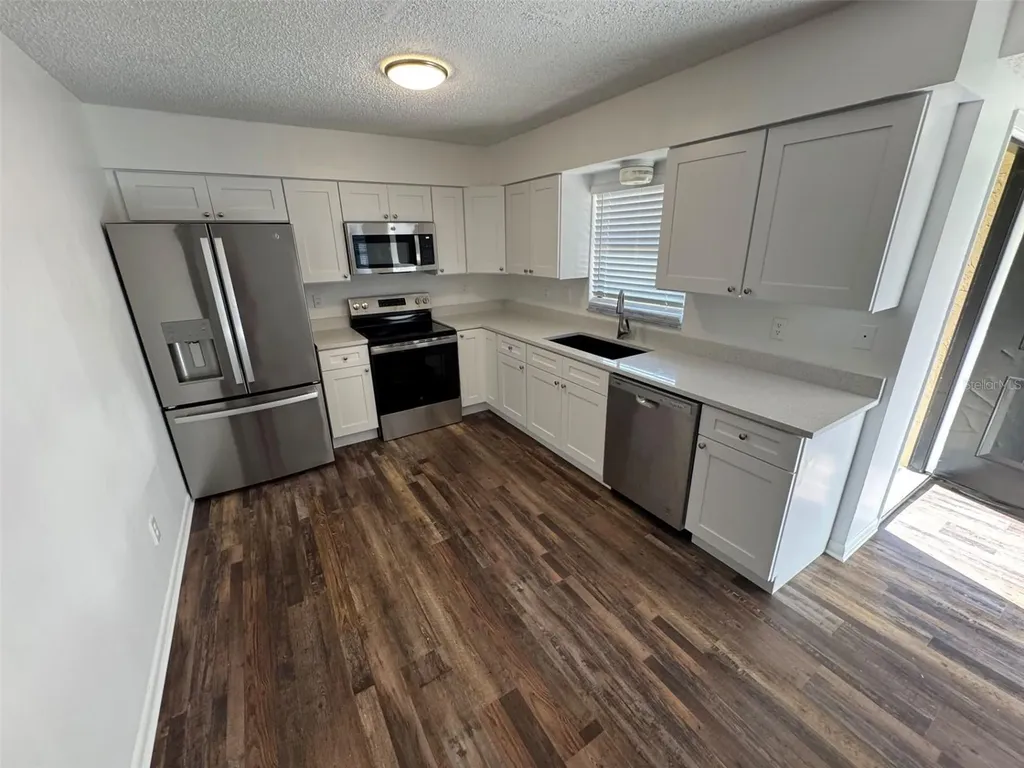 4851 16th Street Zephyrhills FL 33542