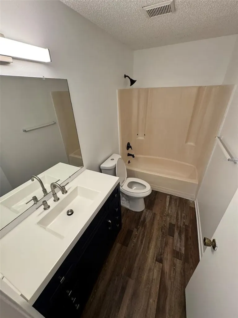 4851 16th Street Zephyrhills FL 33542