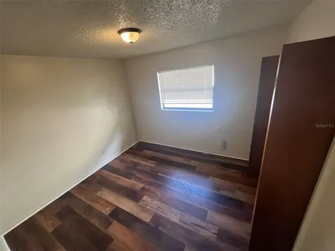 4851 16th Street Zephyrhills FL 33542