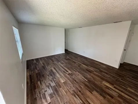 4851 16th Street Zephyrhills FL 33542