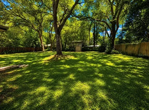 1116 E Winnemissett Avenue Deland FL 32724