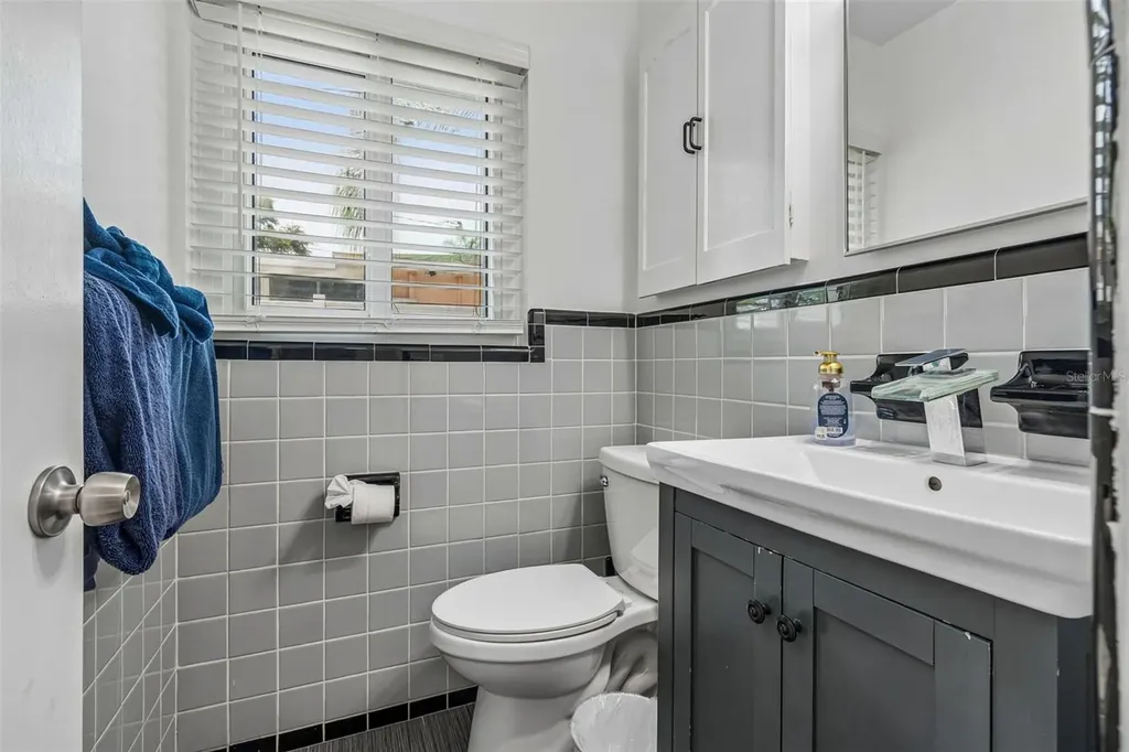 3282 Honeysuckle Road Largo FL 33770