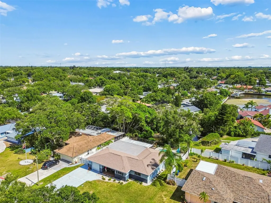 3282 Honeysuckle Road Largo FL 33770