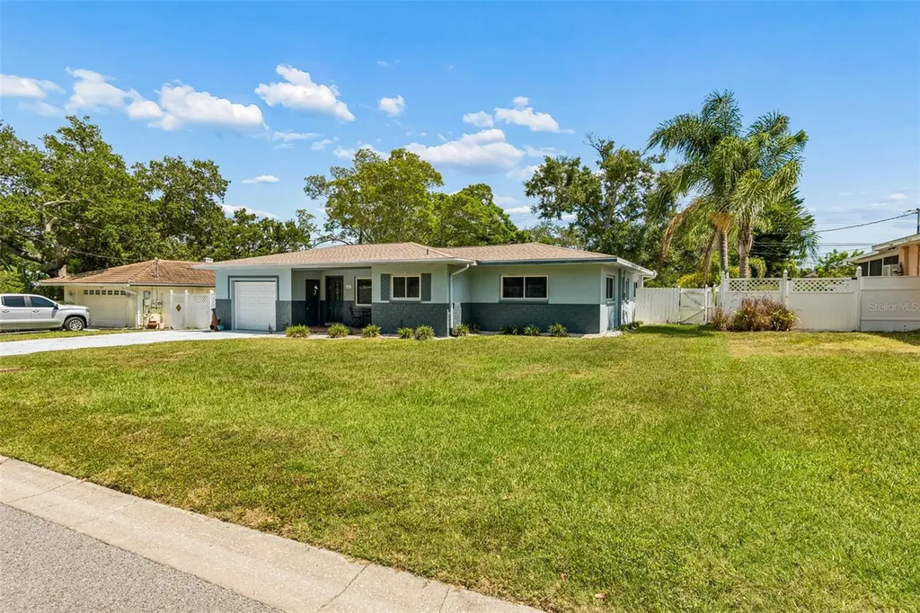 3282 Honeysuckle Road Largo FL 33770