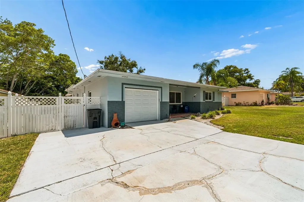 3282 Honeysuckle Road Largo FL 33770