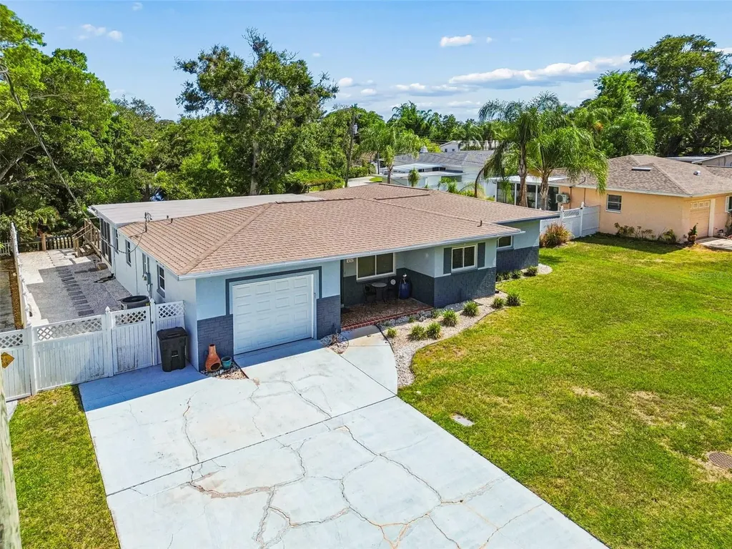 3282 Honeysuckle Road Largo FL 33770