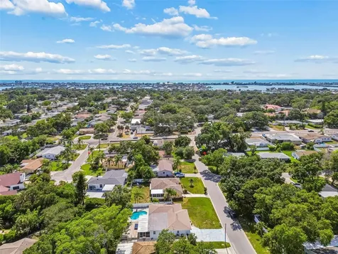 3282 Honeysuckle Road Largo FL 33770