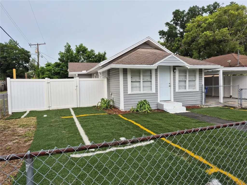 1402 E Bougainvillea Avenue Tampa FL 33612