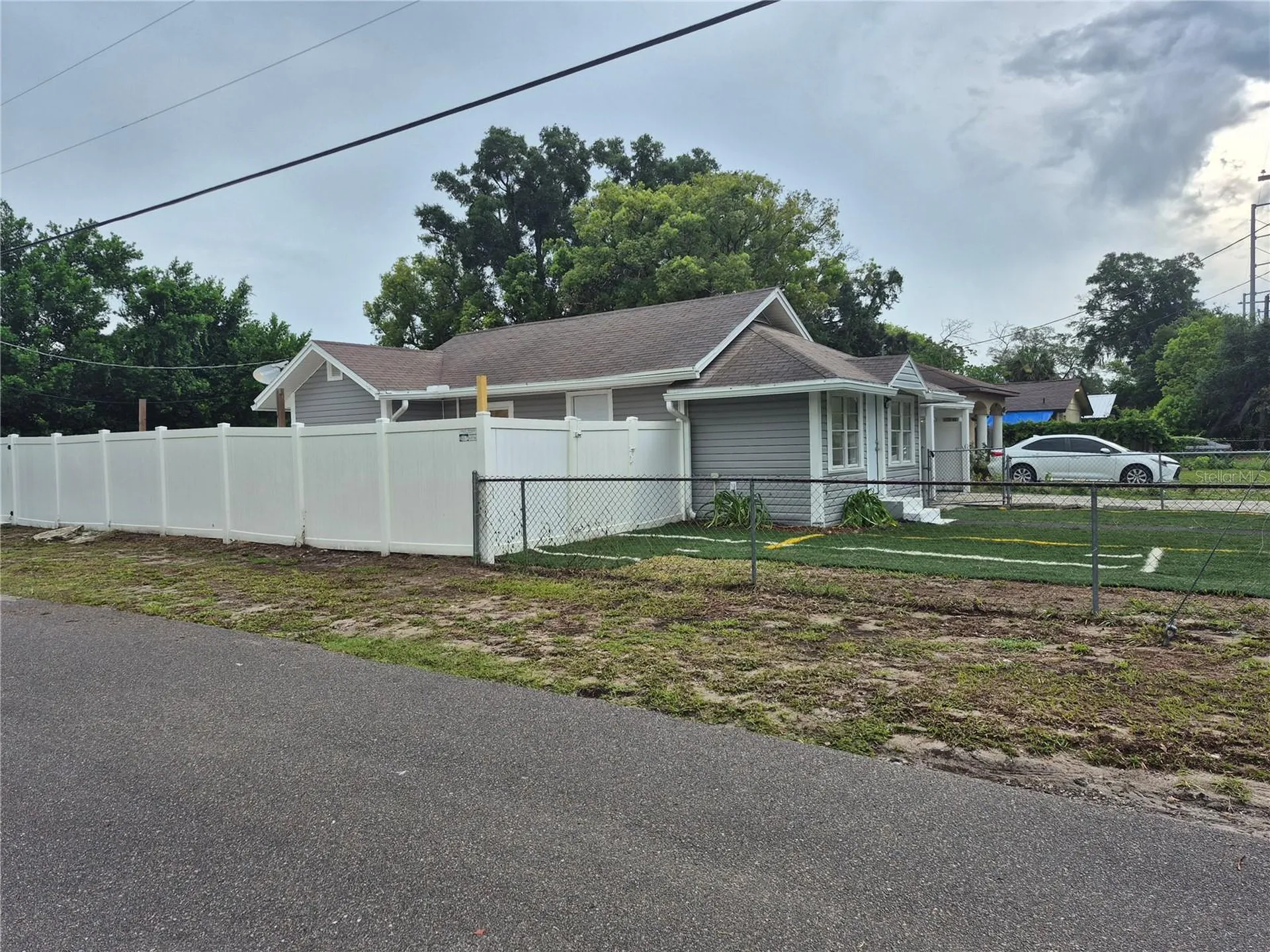 1402 E Bougainvillea Avenue Tampa FL 33612