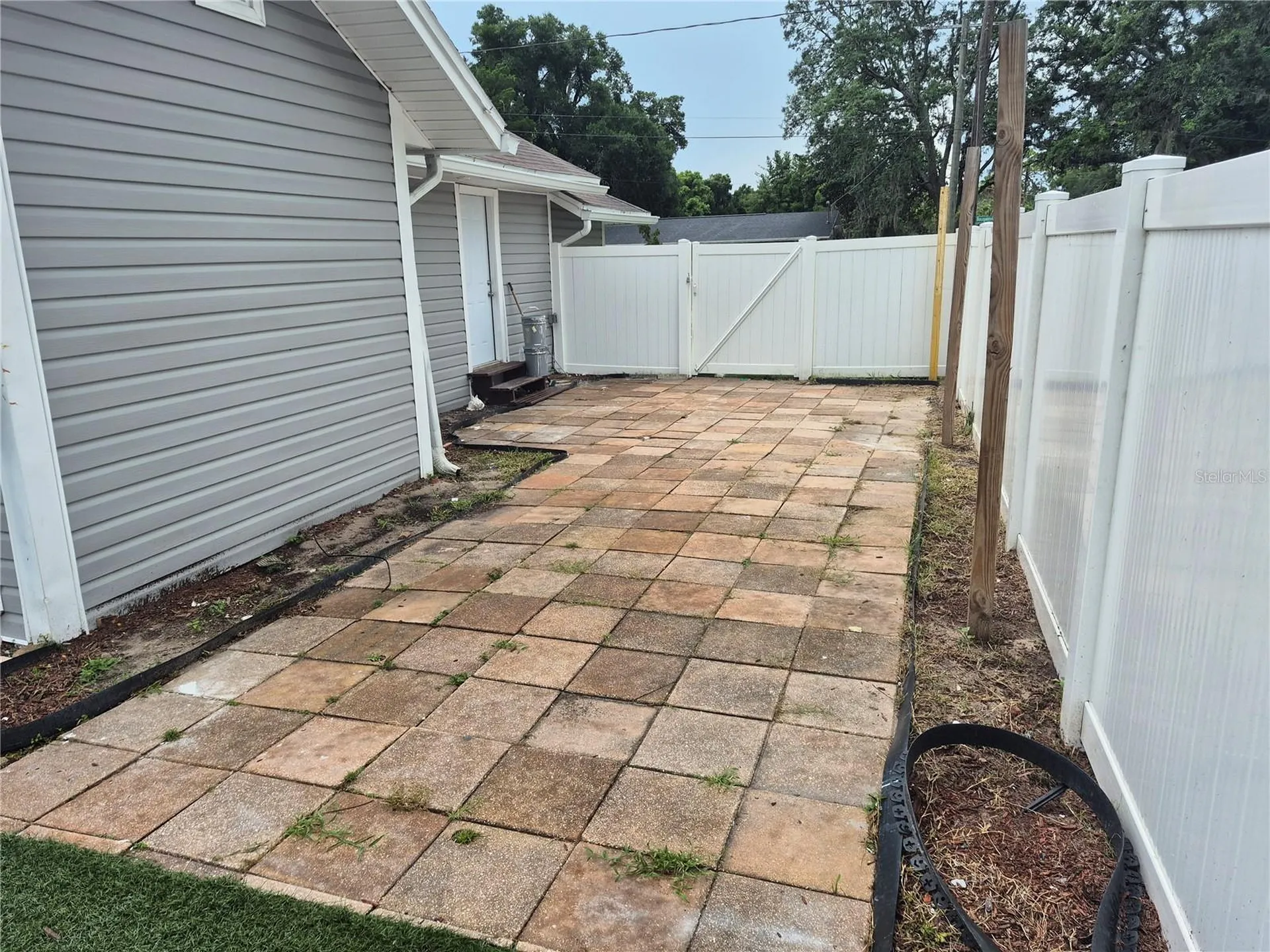 1402 E Bougainvillea Avenue Tampa FL 33612