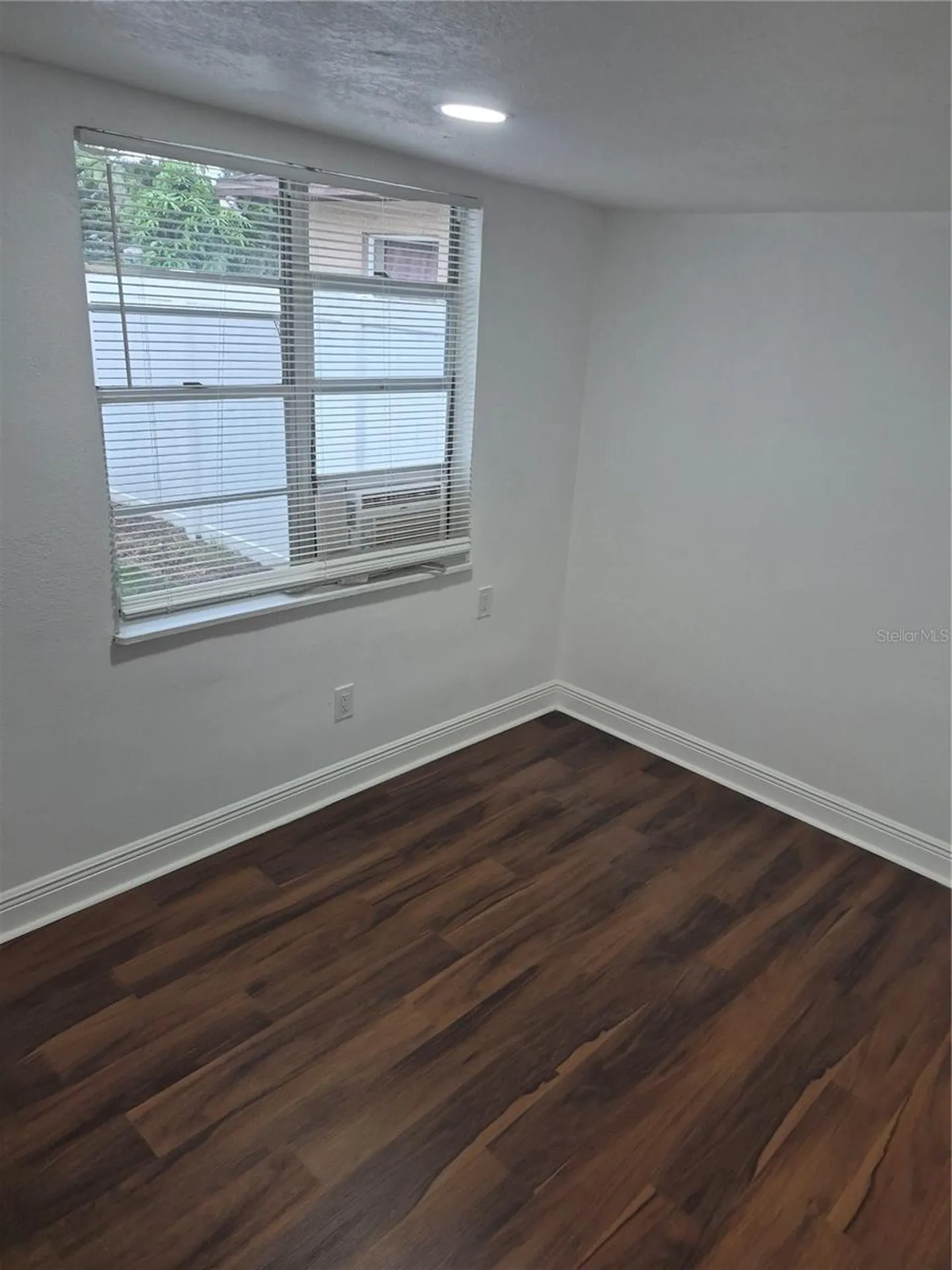 1402 E Bougainvillea Avenue Tampa FL 33612