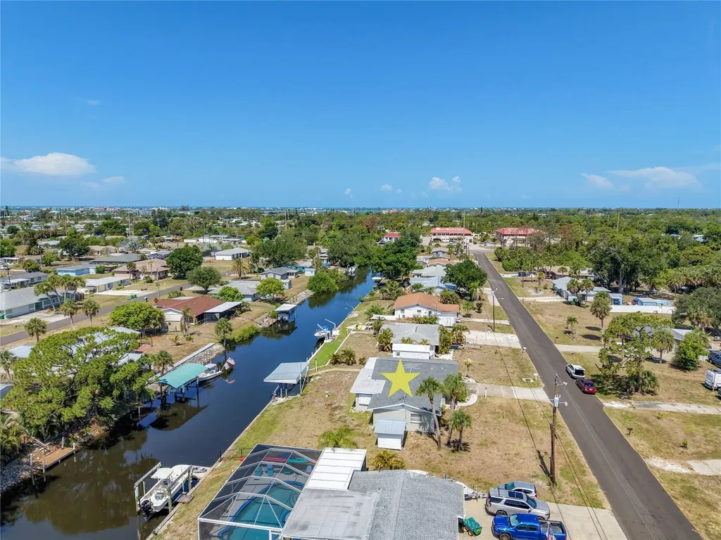 829 E 7th Street Englewood FL 34223