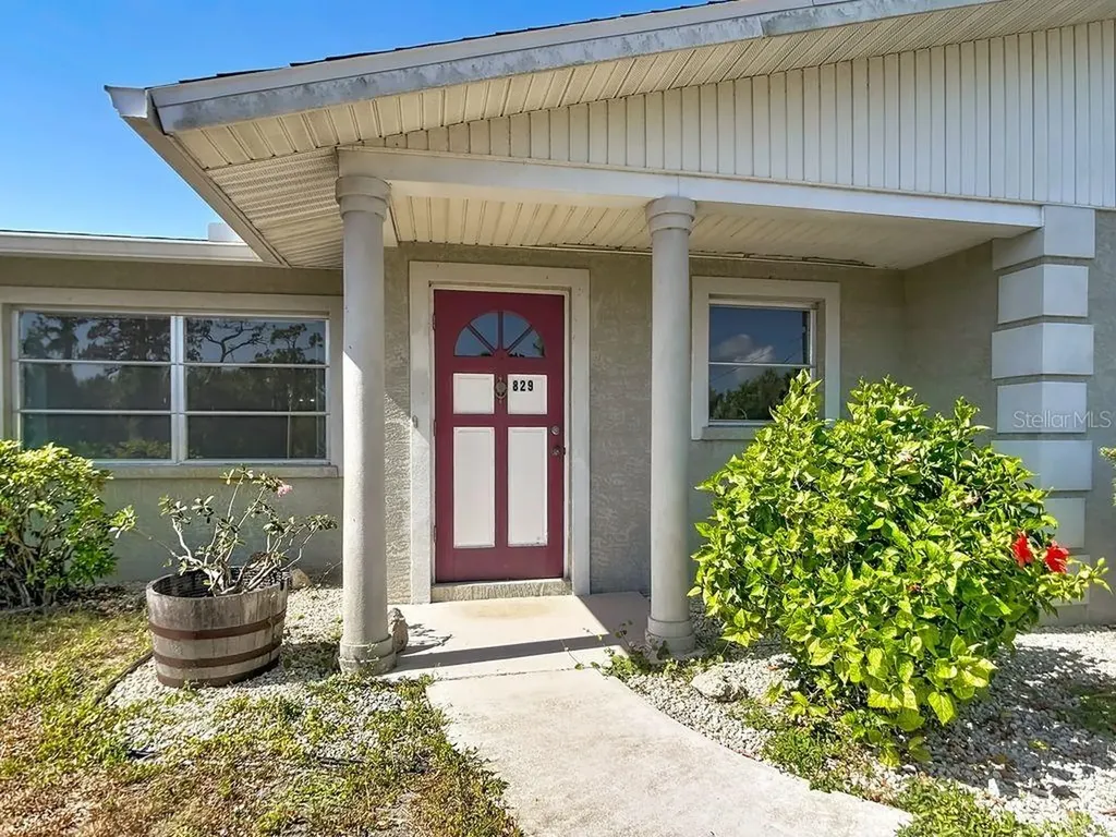 829 E 7th Street Englewood FL 34223