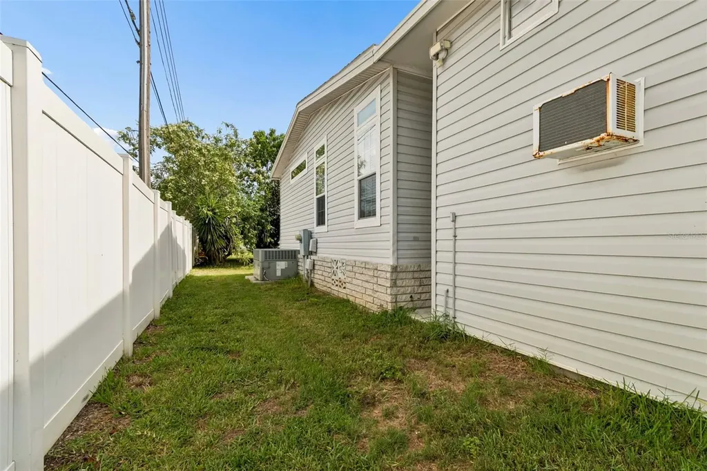124 Pindo Palm Street W Largo FL 33770
