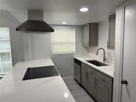 726 Edgewater Drive Orlando FL 32804