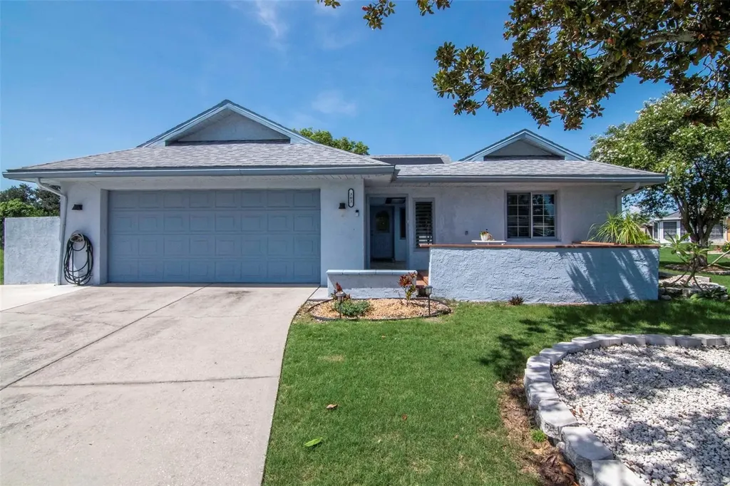 303 Barstow Court Sun City Center FL 33573