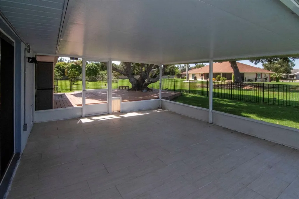 303 Barstow Court Sun City Center FL 33573