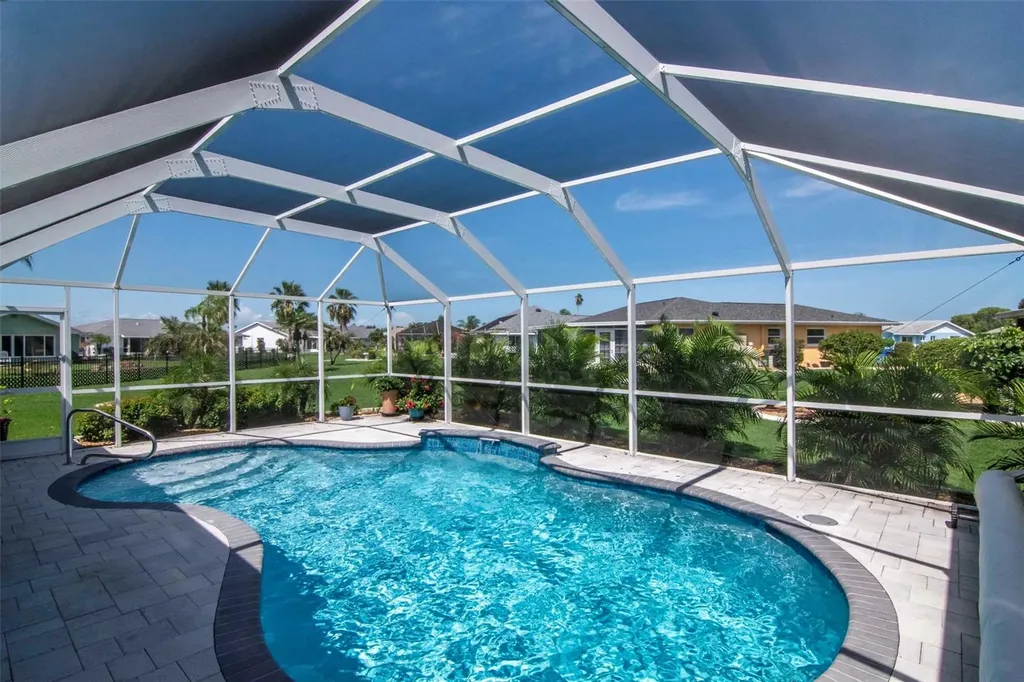 303 Barstow Court Sun City Center FL 33573