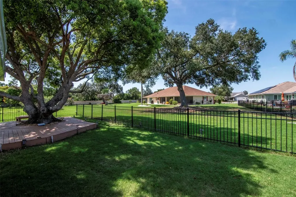 303 Barstow Court Sun City Center FL 33573