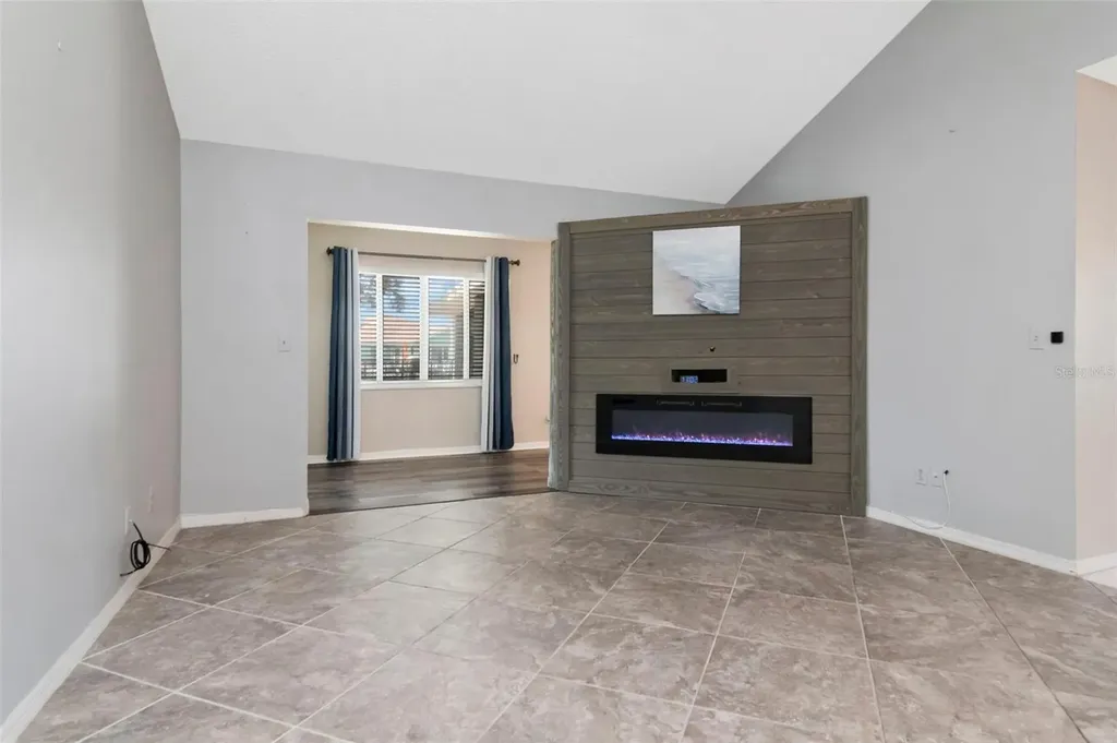 303 Barstow Court Sun City Center FL 33573