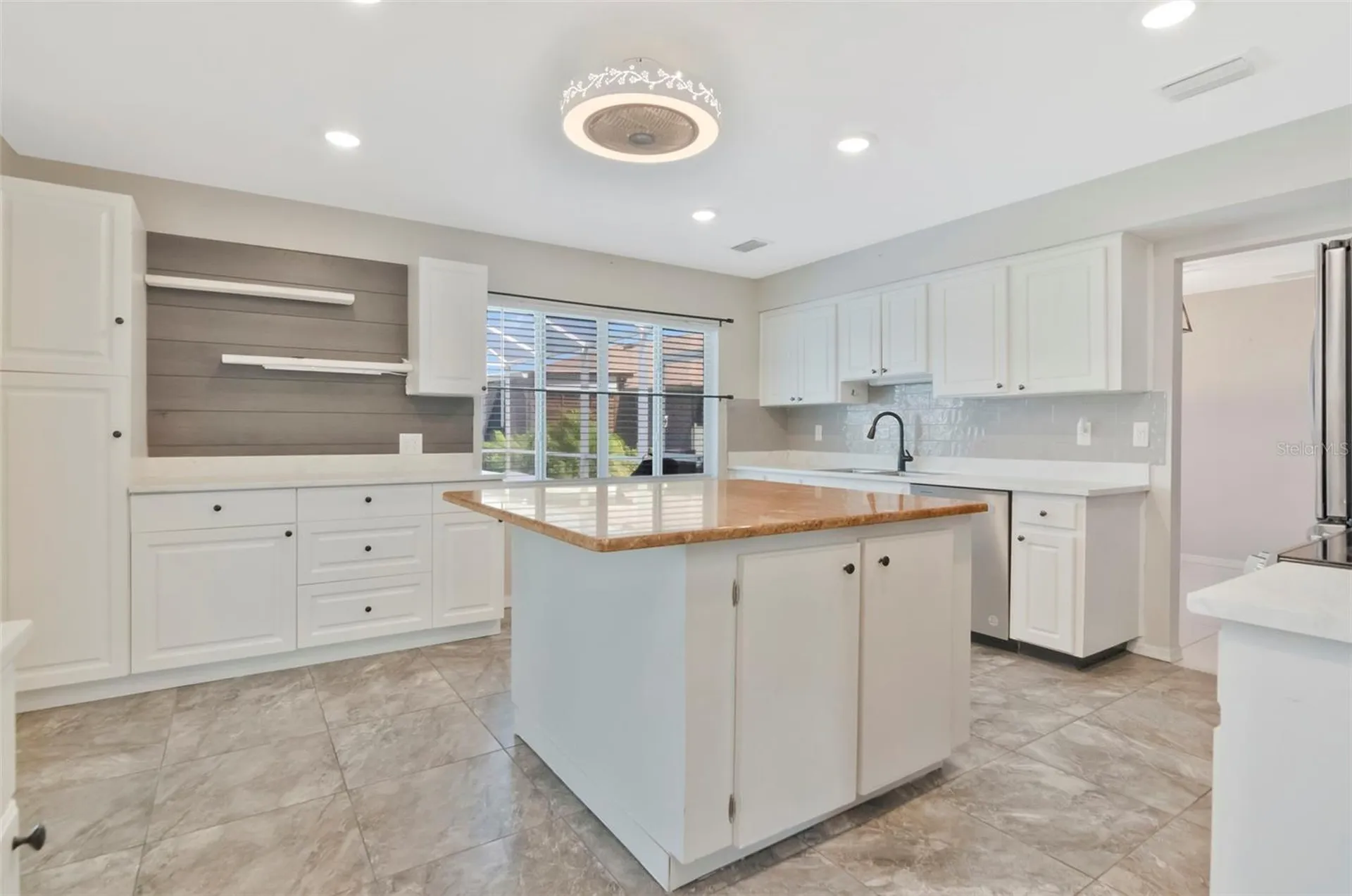 303 Barstow Court Sun City Center FL 33573