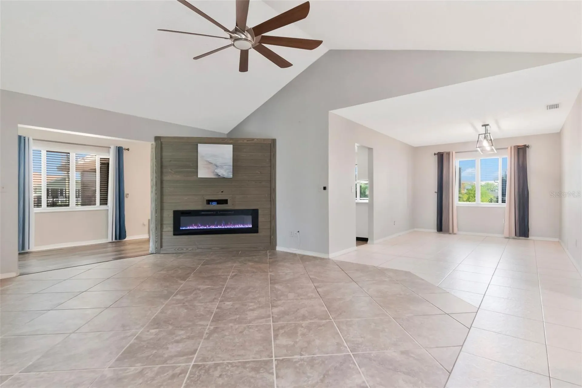 303 Barstow Court Sun City Center FL 33573