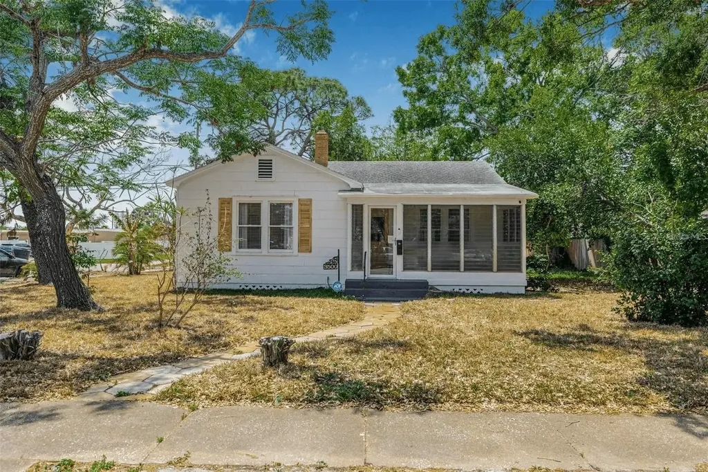 3500 6th Avenue N St Petersburg FL 33713