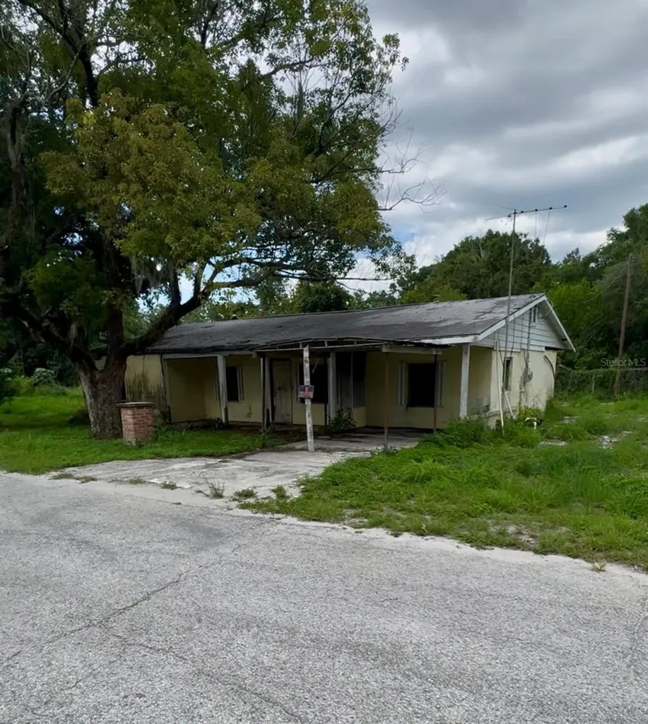 131 E Bay Boulevard S Lake Wales FL 33859