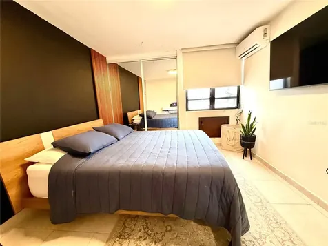 4 Avenida Laguna Carolina PR 00979